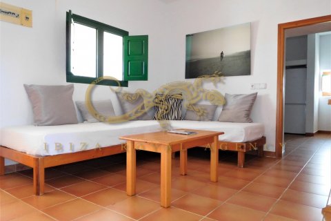 Villa till salu i Cap De Barbaria, Formentera, Spanien 3 sovrum, 135 kvm. Nr. 30850 - foto 15