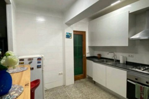 Lägenhet till salu Arenal, Alicante, Spanien 2 rum, 80 kvm. Nr. 31683 - foto 2