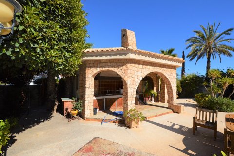 Villa till salu i La Zenia, Alicante, Spanien 6 sovrum, 650 kvm. Nr. 35319 - foto 3
