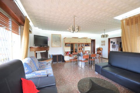 Villa till salu i Campoamor, Alicante, Spanien 8 sovrum, 321 kvm. Nr. 35313 - foto 5