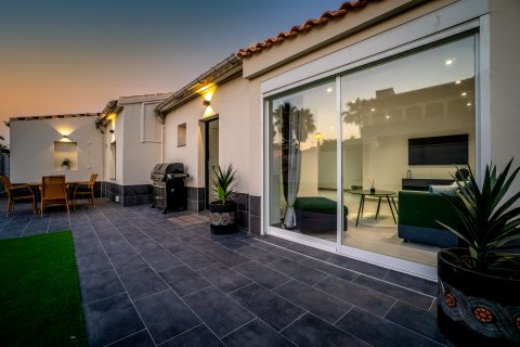 Villa till salu Cabo Roig, Alicante, Spanien 4 sovrum, 120 kvm. Nr. 35325 - foto 10