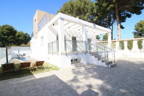 Villa till salu i La Nucia, Alicante, Spanien 4 sovrum, 330 kvm. Nr. 36596 - foto 1