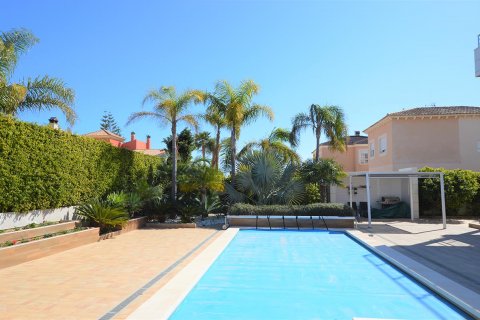 Villa till salu i La Zenia, Alicante, Spanien 2 sovrum, 379 kvm. Nr. 36856 - foto 5
