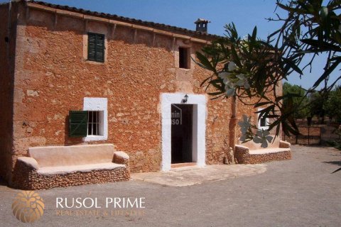 Finca till salu Manacor, Mallorca, Spanien 4 sovrum, 200 kvm. Nr. 11358 - foto 1