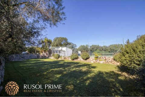 Villa till salu Es Castell, Menorca, Spanien 12 sovrum, 700 kvm. Nr. 39057 - foto 16