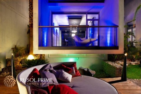 Villa till salu Benidorm, Alicante, Spanien 4 sovrum, 491 kvm. Nr. 39459 - foto 8