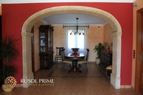 Villa till salu Benissa, Alicante, Spanien 5 sovrum, 272 kvm. Nr. 39353 - foto 6