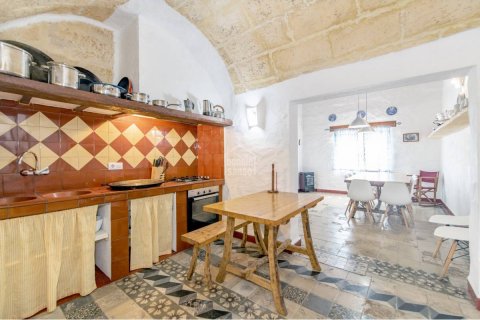 Hus till salu i Alaior, Menorca, Spanien 6 sovrum, 470 kvm. Nr. 47708 - foto 6