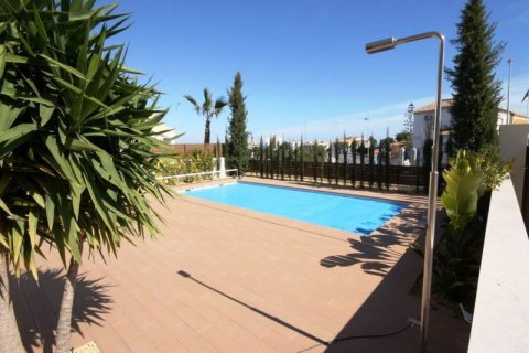 Villa till salu i La Mata, Alicante, Spanien 5 sovrum, 295 kvm. Nr. 43340 - foto 3