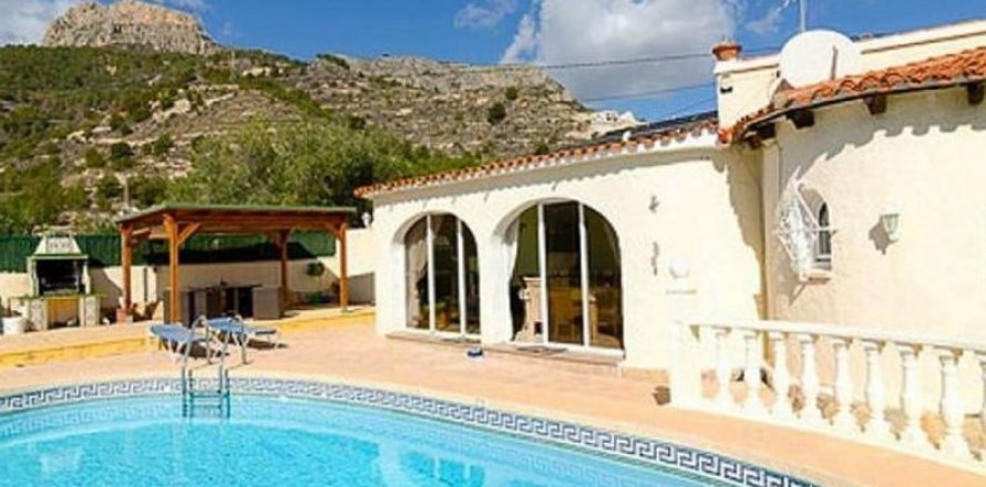 Villa i Calpe, Alicante, Spanien 4 sovrum, 147 kvm. Nr. 45498