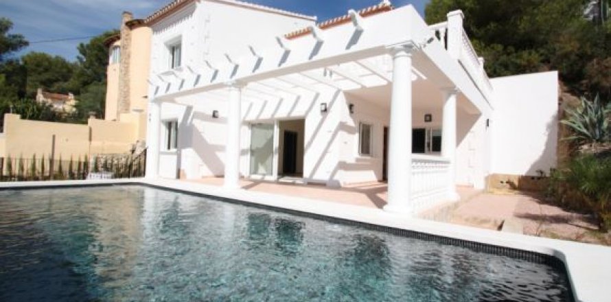 Villa i Benissa, Alicante, Spanien 3 sovrum, 170 kvm. Nr. 44042