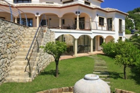 Villa till salu i Javea, Alicante, Spanien 5 sovrum, 720 kvm. Nr. 45748 - foto 9