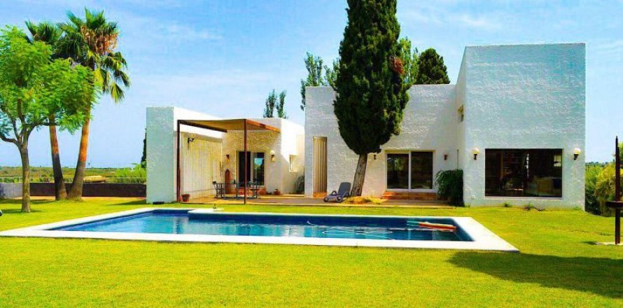 Villa i Denia, Alicante, Spanien 3 sovrum, 380 kvm. Nr. 43536