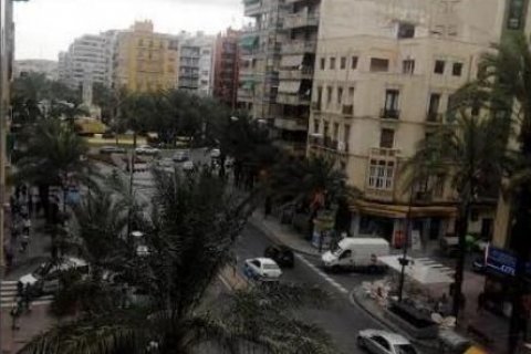 Takvåning till salu Alicante, Spanien 3 sovrum, 160 kvm. Nr. 45914 - foto 1