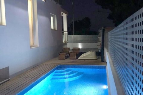 Villa till salu i La Nucia, Alicante, Spanien 3 sovrum, 220 kvm. Nr. 43409 - foto 4