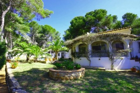 Villa till salu Benissa, Alicante, Spanien 3 sovrum, 162 kvm. Nr. 42163 - foto 4