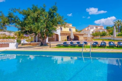 Villa till salu i Calpe, Alicante, Spanien 5 sovrum, 200 kvm. Nr. 45541 - foto 4