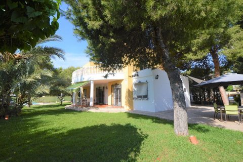 Villa till salu Punta Prima, Alicante, Spanien 4 sovrum, 290 kvm. Nr. 46734 - foto 10