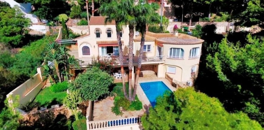 Villa i Altea, Alicante, Spanien 4 sovrum, 269 kvm. Nr. 42987