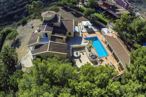 Villa till salu i La Nucia, Alicante, Spanien 7 sovrum, 550 kvm. Nr. 44130 - foto 4