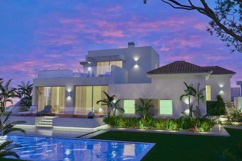 Villa till salu i Moraira, Alicante, Spanien 3 sovrum, 280 kvm. Nr. 43095 - foto 1