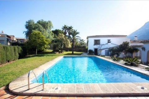 Villa till salu i Denia, Alicante, Spanien 5 sovrum, 670 kvm. Nr. 43623 - foto 3