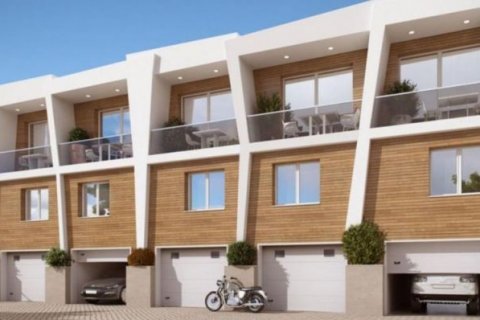 Radhus till salu Santa Pola, Alicante, Spanien 3 sovrum, 90 kvm. Nr. 46617 - foto 4