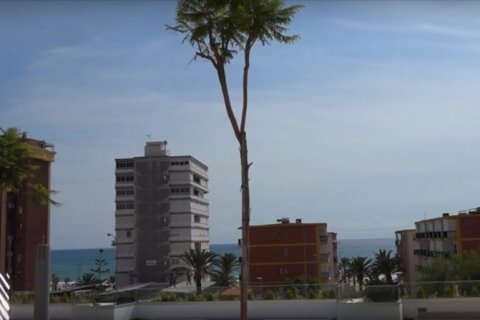 Lägenhet till salu i Benidorm, Alicante, Spanien 2 sovrum, 105 kvm. Nr. 45068 - foto 4