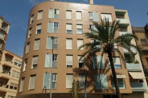 Lägenhet till salu Alicante, Spanien 4 sovrum, 120 kvm. Nr. 46046 - foto 1