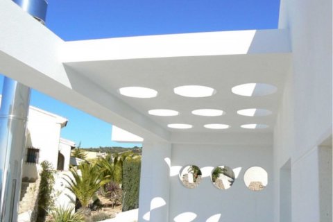 Villa till salu Benitachell, Alicante, Spanien 3 sovrum, 325 kvm. Nr. 43680 - foto 5