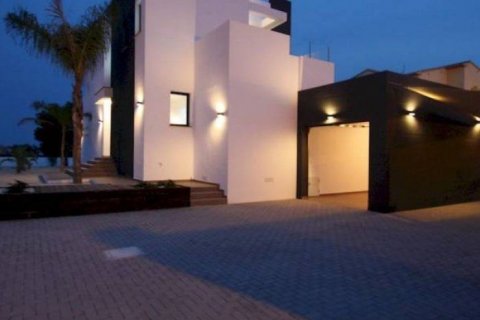 Villa till salu i Alfaz del Pi, Alicante, Spanien 4 sovrum, 300 kvm. Nr. 46386 - foto 9