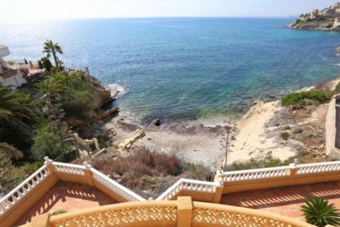 Villa till salu i El Campello, Alicante, Spanien 5 sovrum, 530 kvm. Nr. 43871 - foto 1