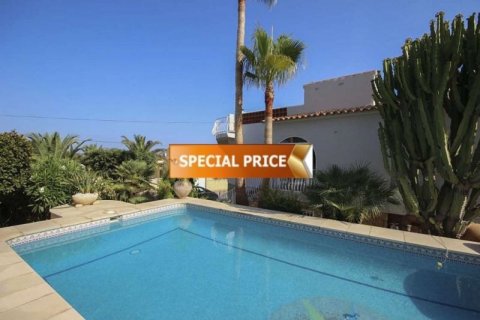 Villa till salu i La Nucia, Alicante, Spanien 3 sovrum, 179 kvm. Nr. 45685 - foto 4