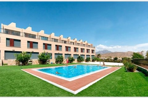 Radhus till salu El Campello, Alicante, Spanien 3 sovrum, 197 kvm. Nr. 43386 - foto 1