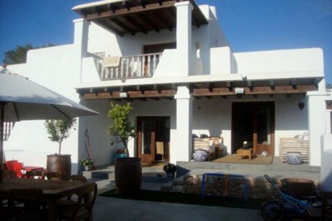 Villa till salu Ibiza, Spanien 4 sovrum, 320 kvm. Nr. 45306 - foto 2