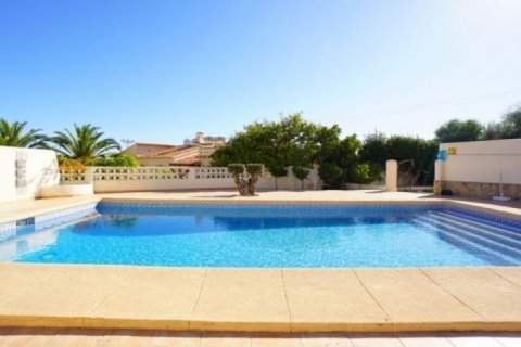 Villa till salu i Calpe, Alicante, Spanien 5 sovrum, 250 kvm. Nr. 45405 - foto 2