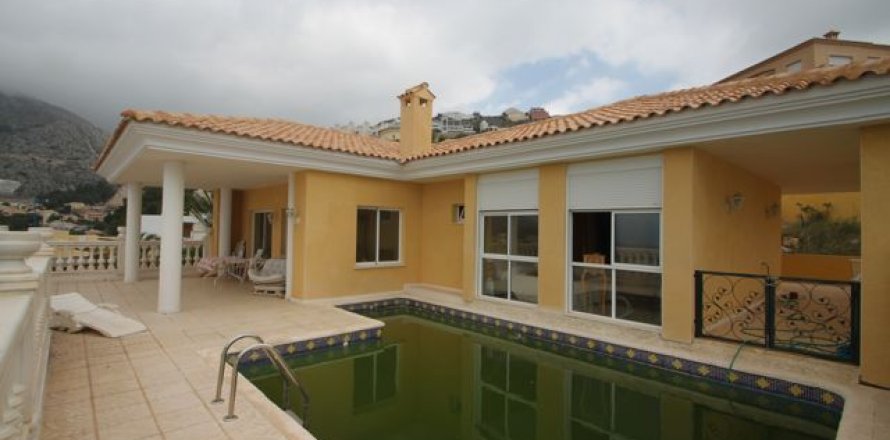 Villa i Altea, Alicante, Spanien 5 sovrum, 430 kvm. Nr. 43699