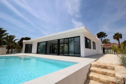 Villa till salu i Altea, Alicante, Spanien 5 sovrum, 300 kvm. Nr. 43870 - foto 1