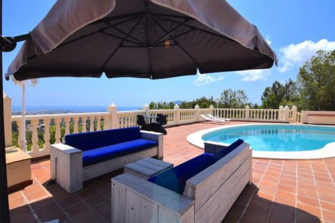 Villa till salu i La Nucia, Alicante, Spanien 5 sovrum, 425 kvm. Nr. 43678 - foto 8