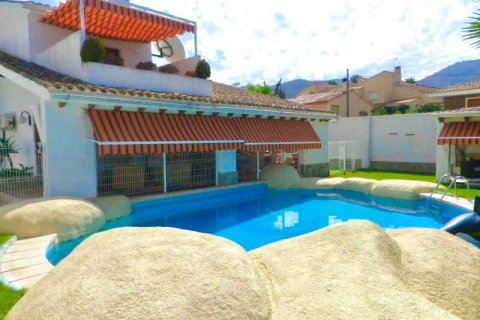 Villa till salu i Benidorm, Alicante, Spanien 6 sovrum, 520 kvm. Nr. 43899 - foto 1