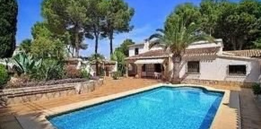 Villa i Denia, Alicante, Spanien 4 sovrum, 218 kvm. Nr. 45064