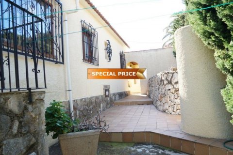 Villa till salu i Calpe, Alicante, Spanien 3 sovrum, 217 kvm. Nr. 45010 - foto 7