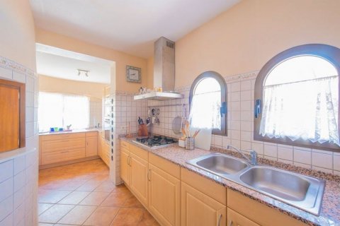 Villa till salu Calpe, Alicante, Spanien 4 sovrum, 280 kvm. Nr. 44465 - foto 7