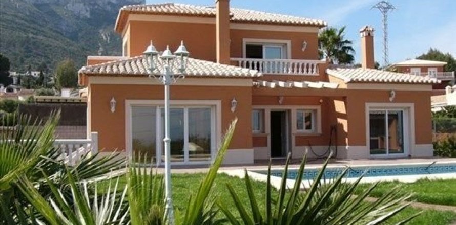 Villa i Alicante, Spanien 4 sovrum, 220 kvm. Nr. 46017