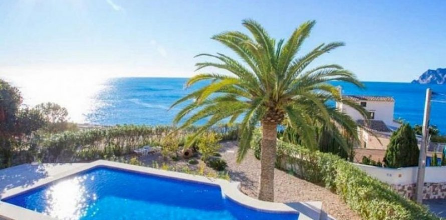 Villa i Benissa, Alicante, Spanien 4 sovrum, 359 kvm. Nr. 45283