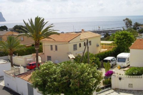 Villa till salu i Calpe, Alicante, Spanien 7 sovrum,  Nr. 45605 - foto 1