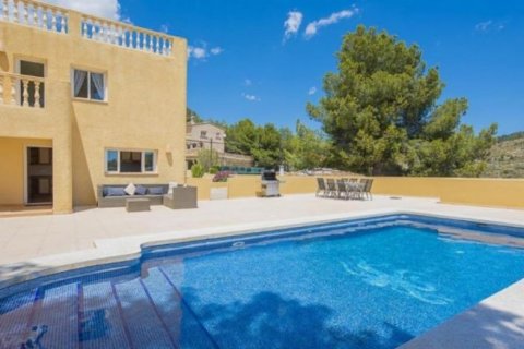 Villa till salu i Calpe, Alicante, Spanien 4 sovrum, 275 kvm. Nr. 45455 - foto 7