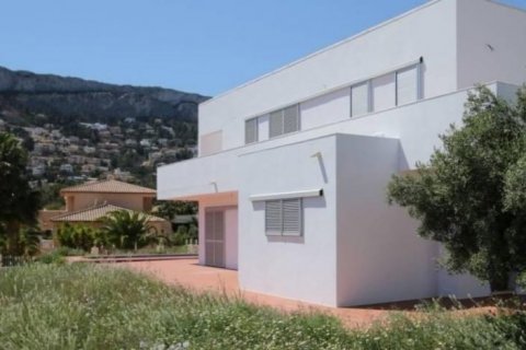 Villa till salu i Calpe, Alicante, Spanien 4 sovrum, 181 kvm. Nr. 45599 - foto 3