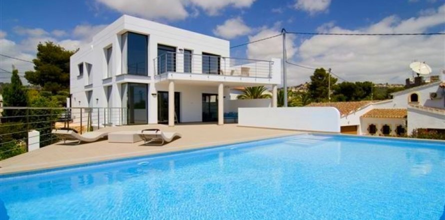 Villa i Benissa, Alicante, Spanien 4 sovrum, 460 kvm. Nr. 42857