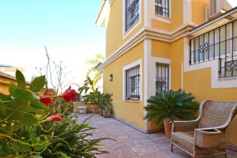 Villa till salu i Alicante, Spanien 6 sovrum, 450 kvm. Nr. 41911 - foto 4